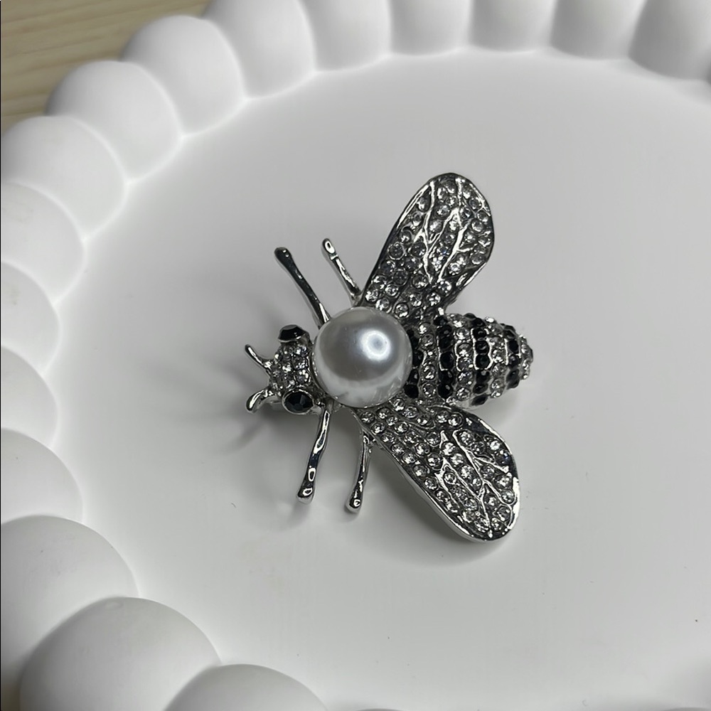 Old style vintage style Silver and Pearl Bee Brooch